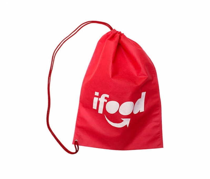 Mochila Sacochila em Tnt Promocional Valores Jardim Icaraí - Sacola em Tnt Personalizada com Alça Vazada