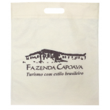 sacola em tnt personalizada com alça vazada valor Cidade Ademar